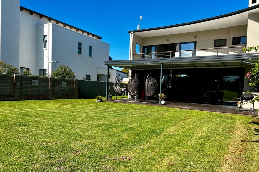 3 Bedroom Property for Sale in Highlands Western Cape